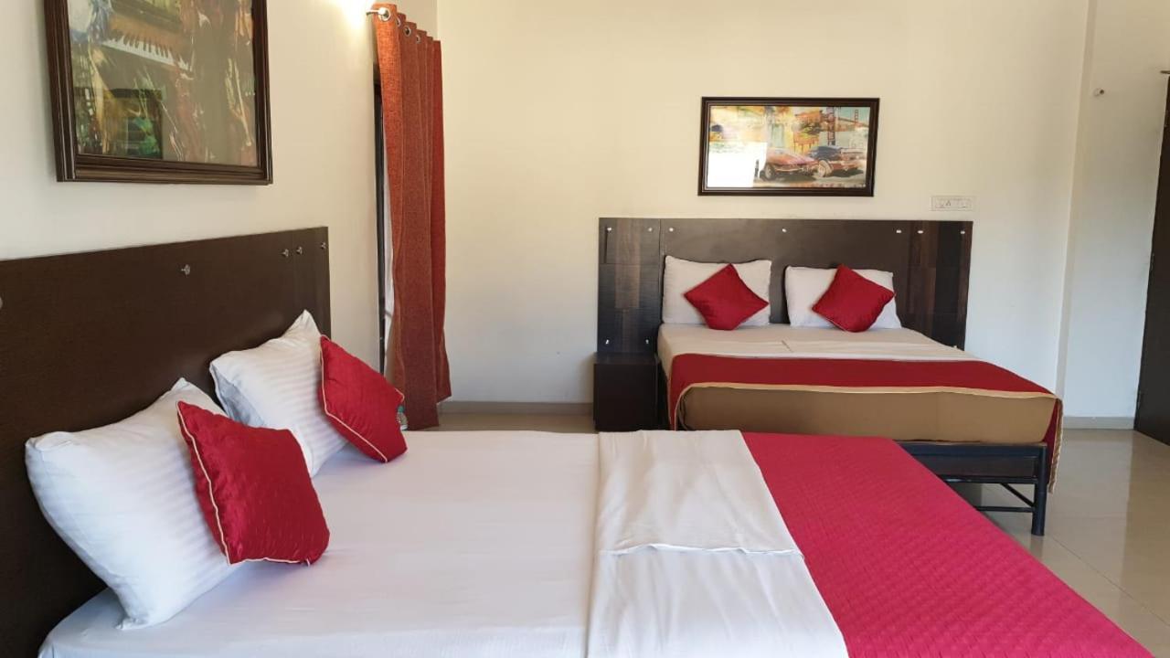 Resort Silver Hills Lonavala Eksteriør billede
