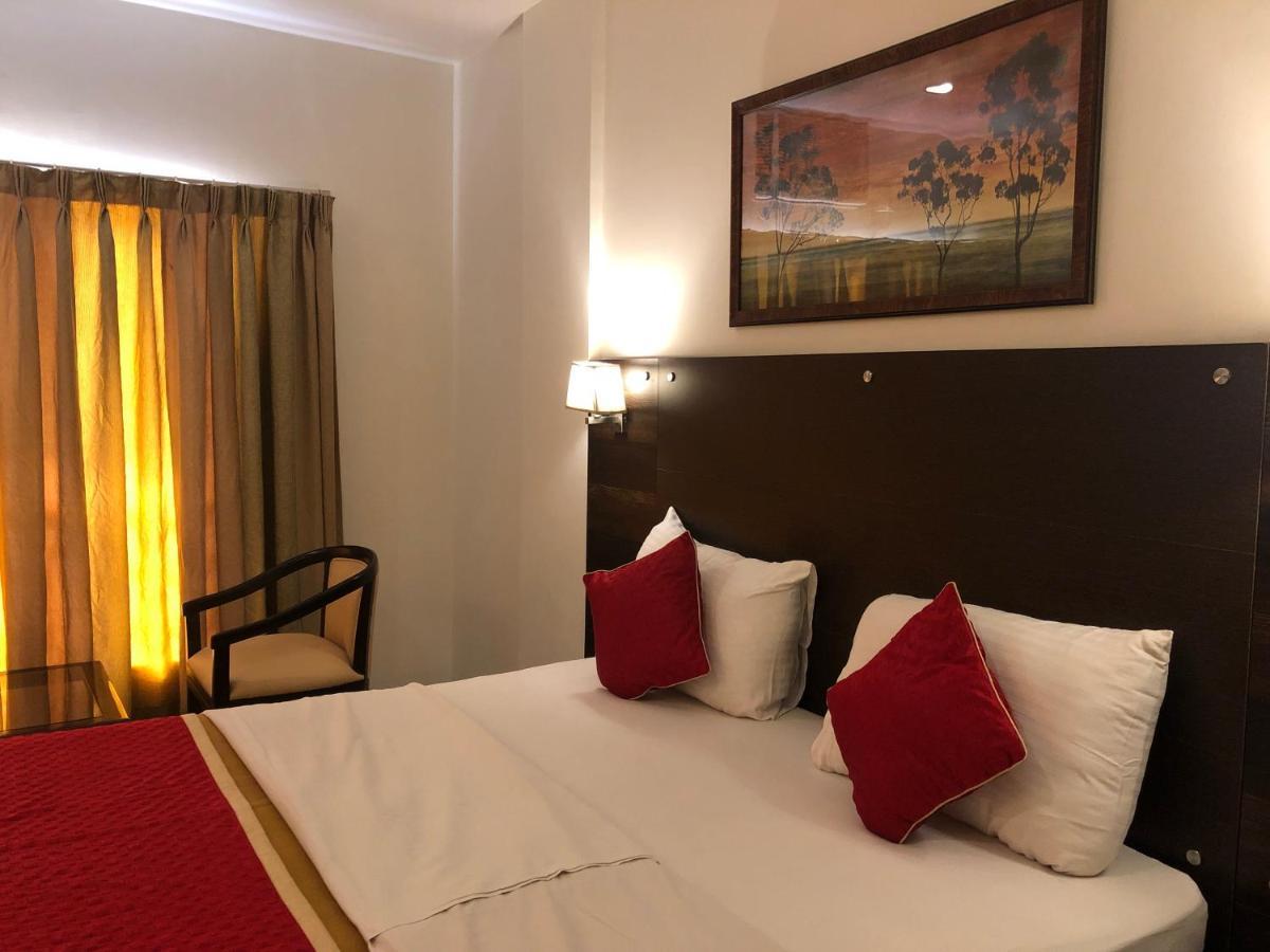 Resort Silver Hills Lonavala Eksteriør billede