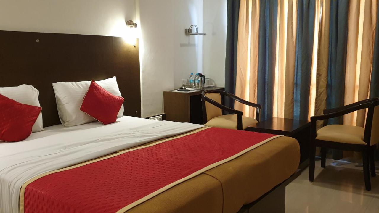 Resort Silver Hills Lonavala Eksteriør billede