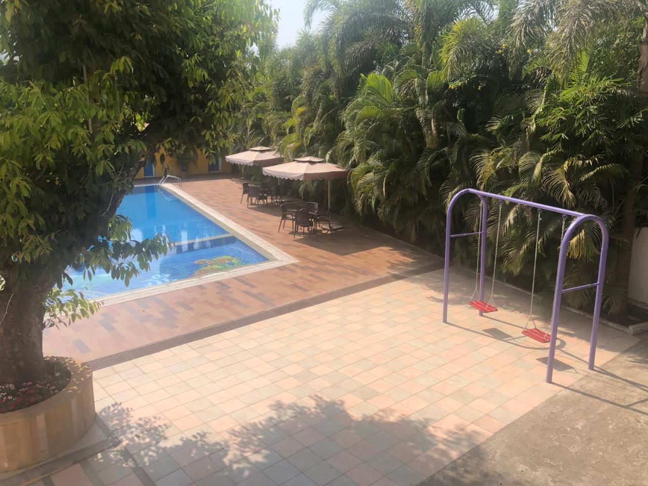 Resort Silver Hills Lonavala Eksteriør billede