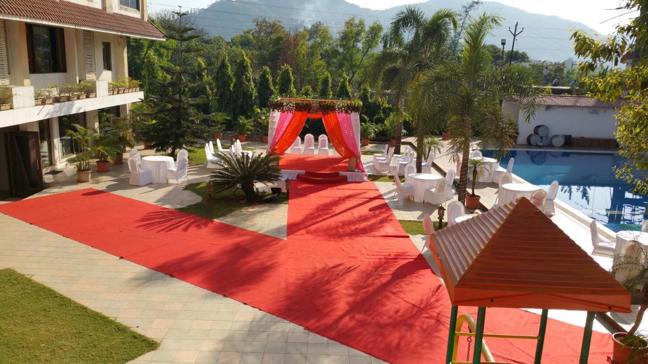 Resort Silver Hills Lonavala Eksteriør billede