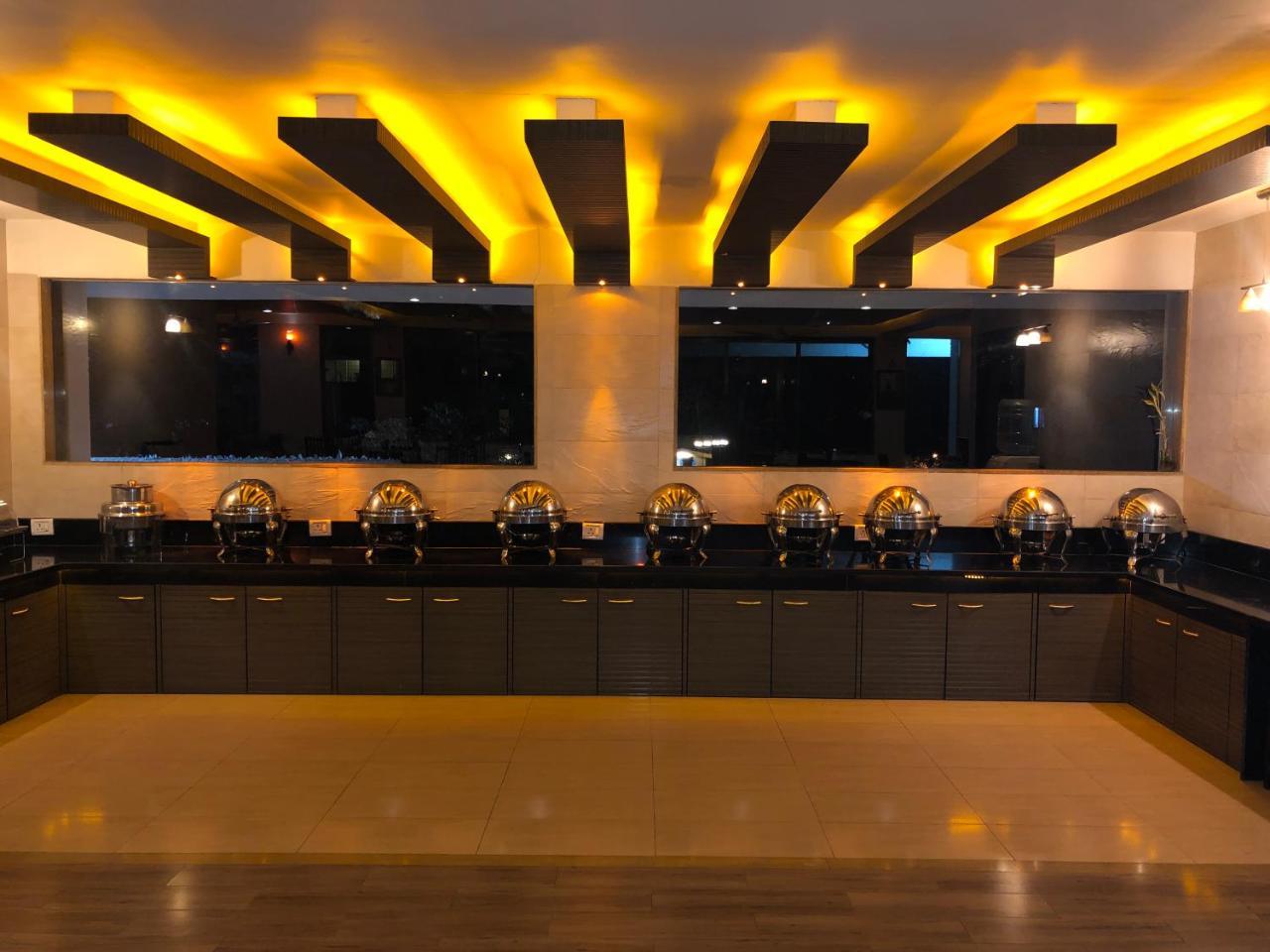 Resort Silver Hills Lonavala Eksteriør billede
