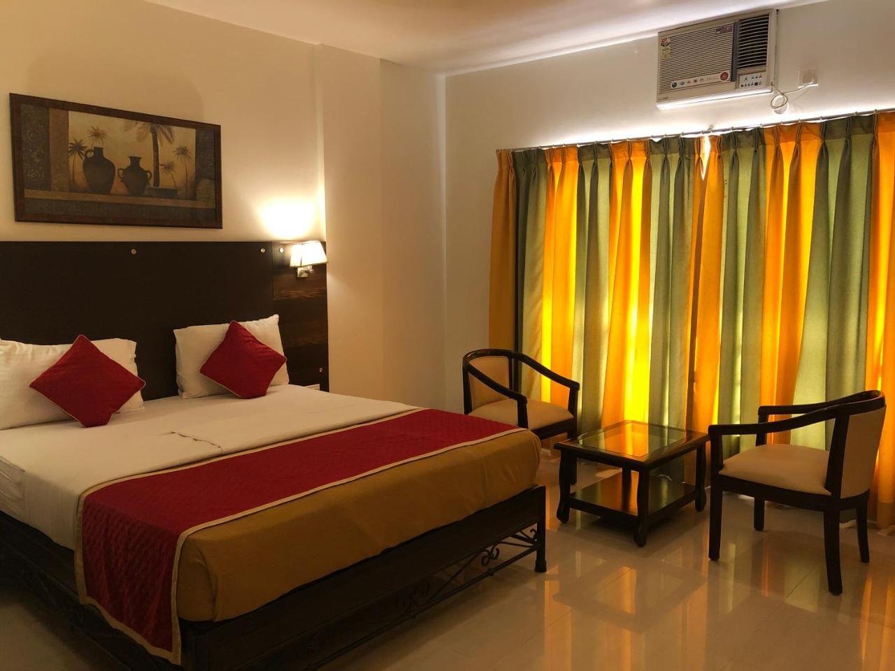 Resort Silver Hills Lonavala Eksteriør billede