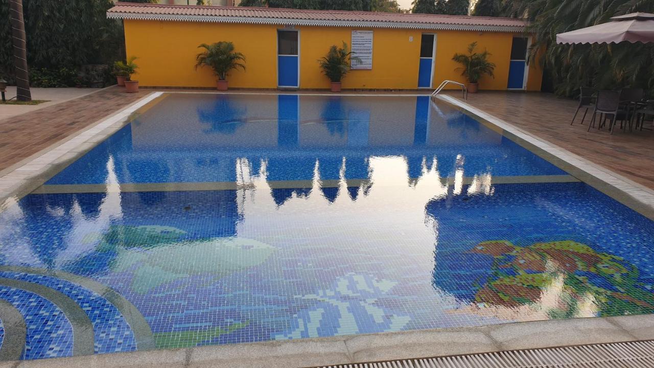 Resort Silver Hills Lonavala Eksteriør billede