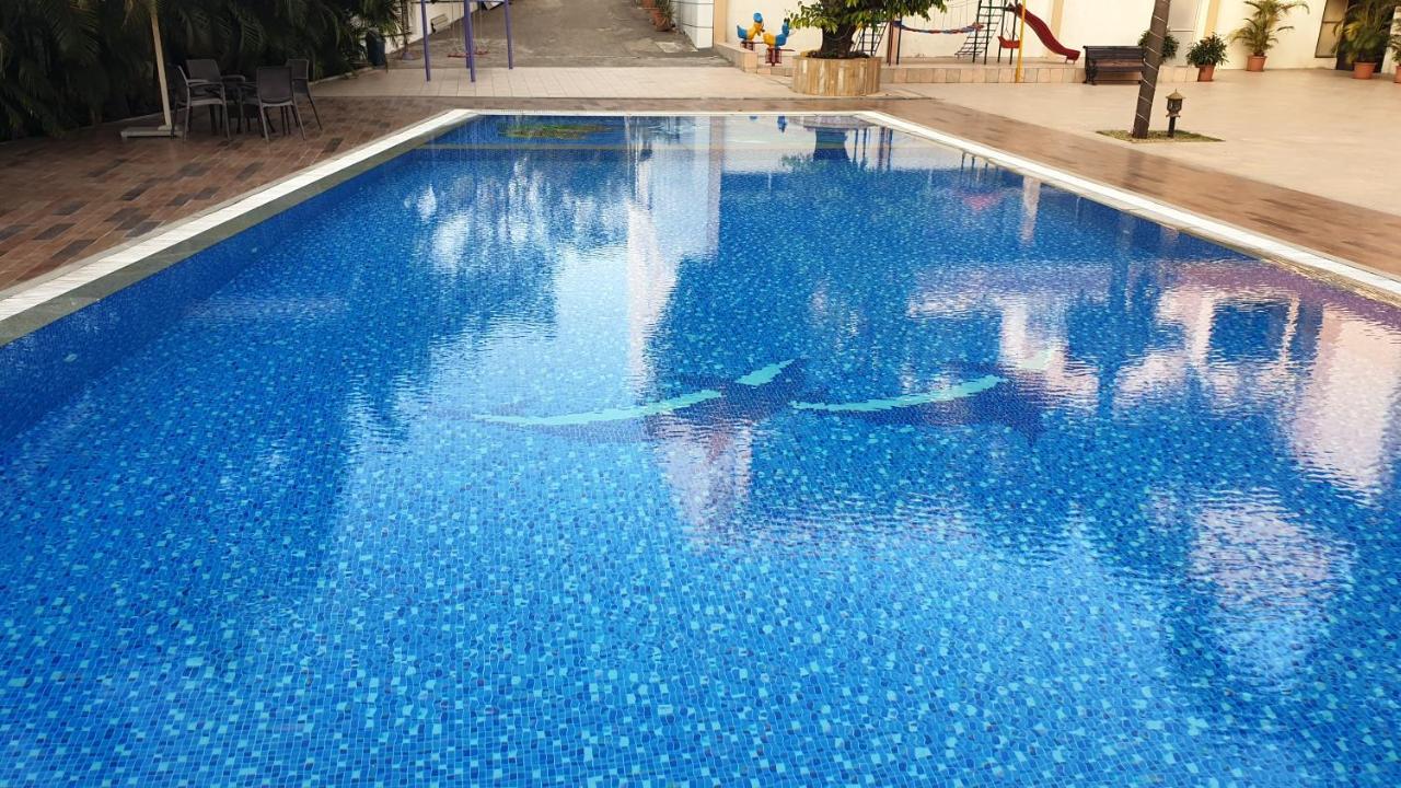 Resort Silver Hills Lonavala Eksteriør billede